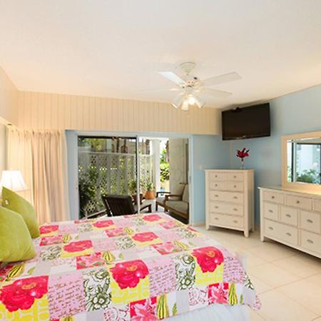 Villas Of The Galleon George Town Bagian luar foto