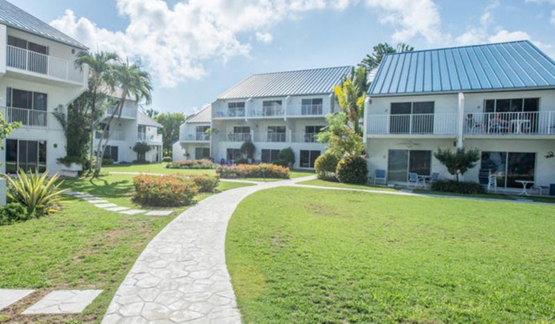 Villas Of The Galleon George Town Bagian luar foto