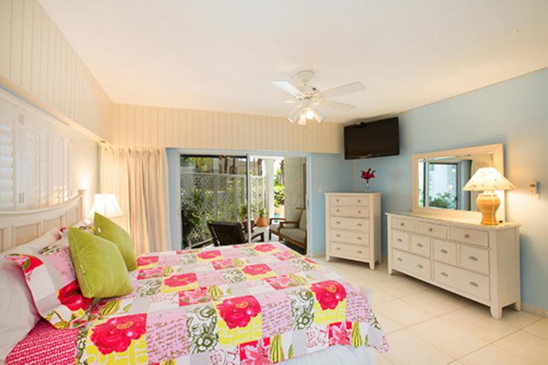 Villas Of The Galleon George Town Bagian luar foto
