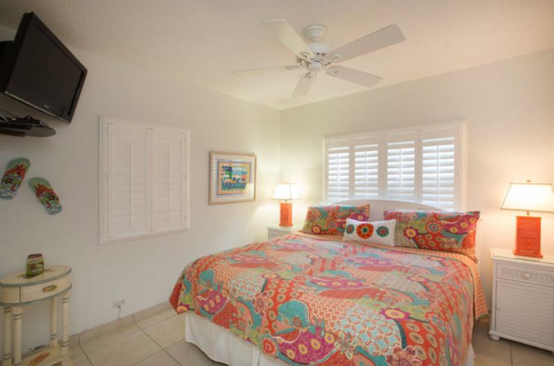 Villas Of The Galleon George Town Bagian luar foto