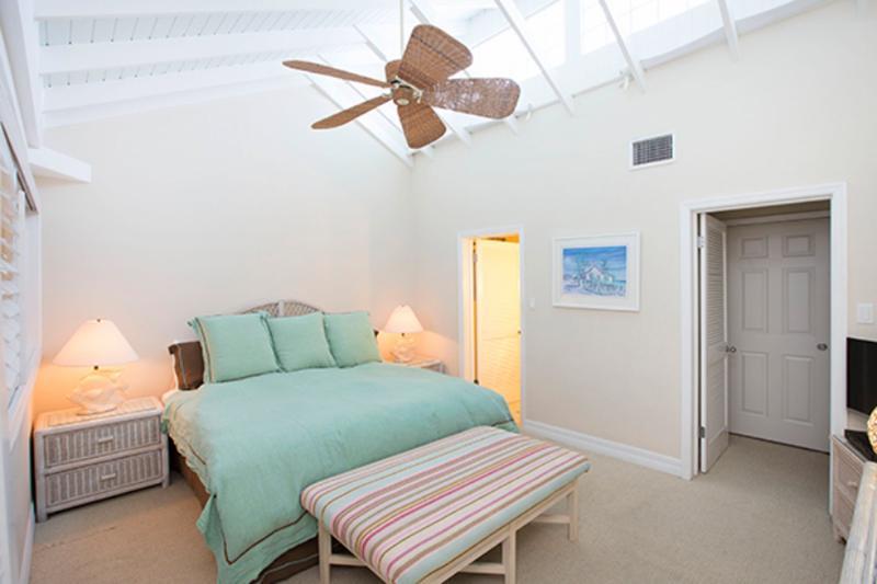 Villas Of The Galleon George Town Bagian luar foto